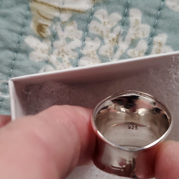 Ring - Picture 4 of 4